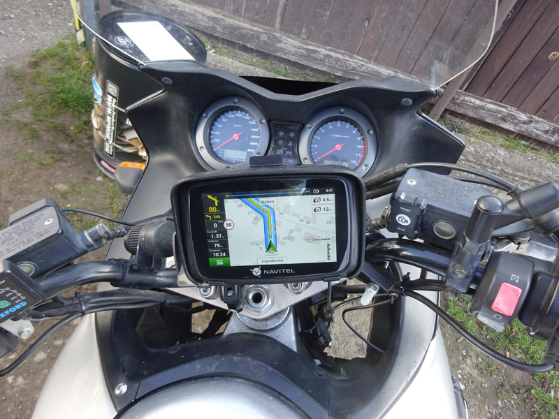ak-navitel-g590-detail