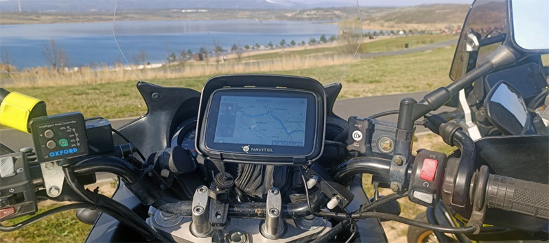 ak-navitel-g590-jezero